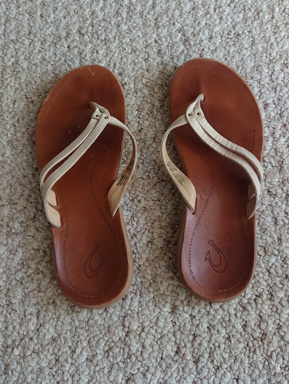 OluKai Kapehe Luana full-grain leather sandals size 8